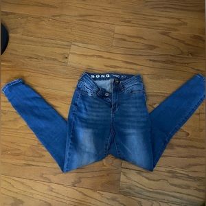 Skinny jeans waist: 25